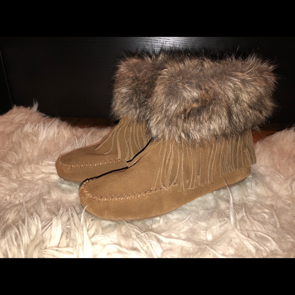 Minnetonka Fur Fringe Booties